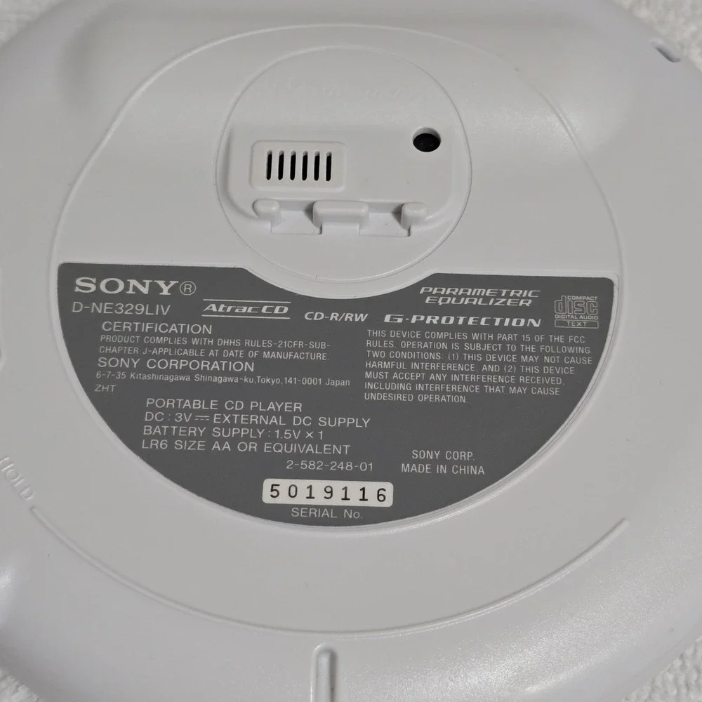 Sony CD Walkman Disc Mp3 D-NE329LIV & Speaker Stand BCA-DNE320S Bundle Vintage